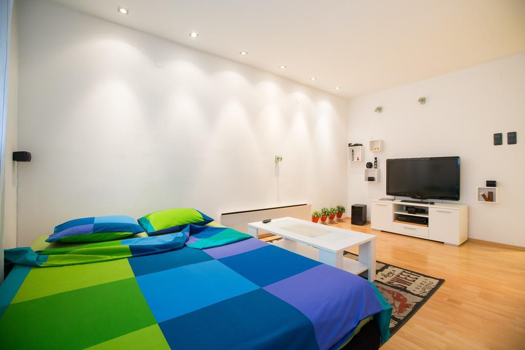 Eazzynight Center Apartment Zagreb Habitación foto